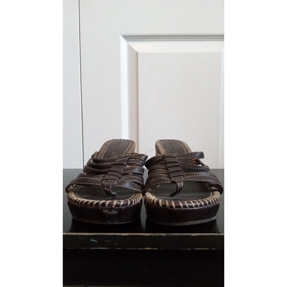 American Eagle brown Leather like wedge sandals - Picture 3 of 7